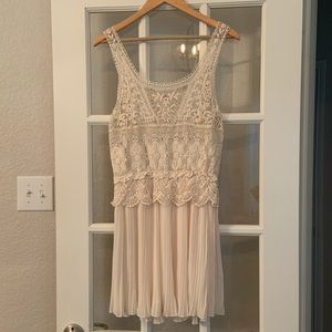 3/$30 Ya LA Cream Crochet Dress L